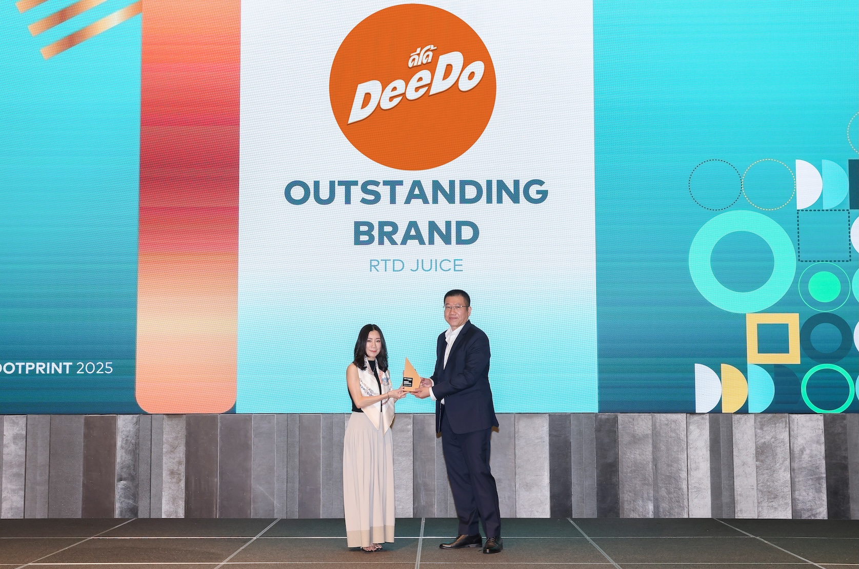 “ดีโด้” คว้ารางวัล Thailand Brand Footprint Awards 2025 : Outstanding Brands ตอก ย้ำความเป็นผู้นำแบรนด์น้ำผลไม้พร้อมดื่มที่ผู้บริโภคเลือกซื้อเติบโตสูงสุด