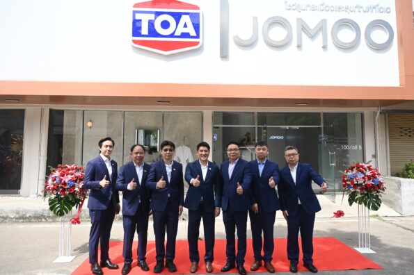ก้าวใหม่ ‘TOA’ ผนึก ‘JOMOO’ บุกตลาด ‘Smart Toilet’ ตั้งเป้า 200 ล้านบาท พร้อมเปิดตัวโชว์รูม Smart Bathroom Solution ครบวงจรแห่งแรกใจกลางสุขุมวิท ด้วยเรือธงสุขภัณฑ์อัจฉริยะ ‘X-Series’ ตอบรับเมกะเทรนด์สุขภาพและสังคมสูงวัย
