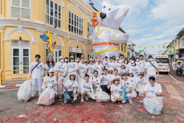 พลัส พร็อพเพอร์ตี้ ชวนลูกบ้านทำดี ผ่านโครงการ “พลัสก่อการดี ร่วมใจทำภูเก็ตบ้านเราให้สะอาดและน่าอยู่ ปีที่ 4” ในเทศกาลถือศีลกินผัก 2568
