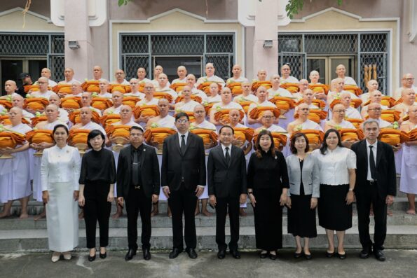 ออมสิน จัดบรรพชาอุปสมบทหมู่ ถวายเป็นพระราชกุศล เนื่องในโอกาส 100 ปี วันสวรรคต รัชกาลที่ 6