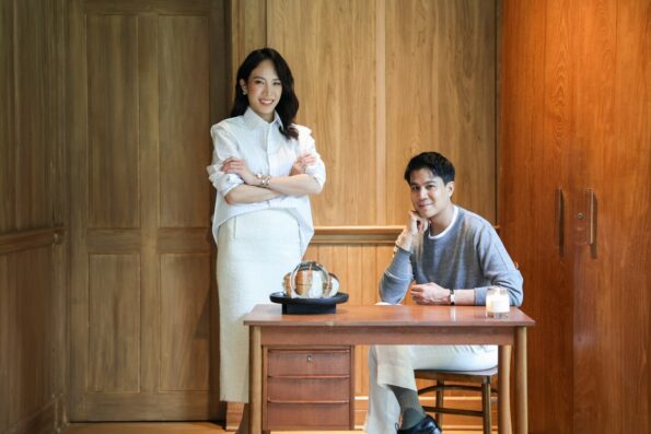 PROUD จับมือ VVON SUGUNNASIL เปิดตัวยูนิฟอร์มใหม่ ชูความหรูหรา เรียบง่ายและยั่งยืน สะท้อนปรัชญา ‘ALL IS WELL เพื่อชีวิตดีที่ยั่งยืน’