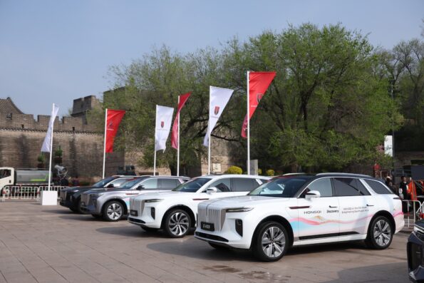 เริ่มแล้ว! “One Belt One Road” ระยะทาง 6,000 กม. HONGQI E-HS9 ทะยานจากแดนมังกร สู่สยามประเทศ