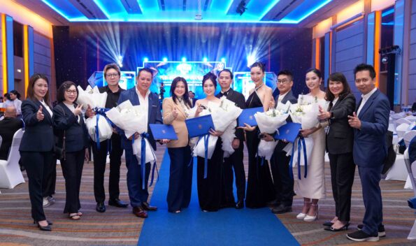 7 สุดยอดตัวแทนกรุงไทย-แอกซ่า ประกันชีวิต คว้ารางวัลตัวแทนยอดเยี่ยม จากงานมอบรางวัล “คุณวุฒิตัวแทนยอดเยี่ยมแห่งชาติครั้งที่ 26 ประจำปี 2569”